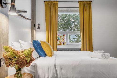 La Sainte Paix Room Type - Queen Room