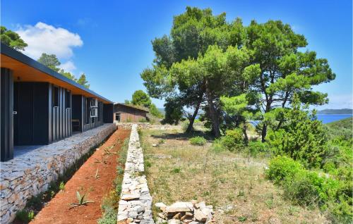 Awesome Home In Dragove With Wifi