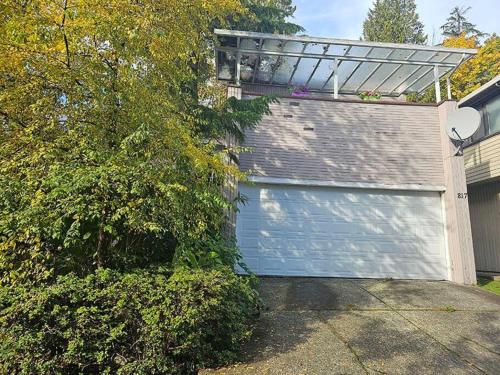 Sunny, comfort & spacious, room in West Vancouver in West Vancouver, Canada
