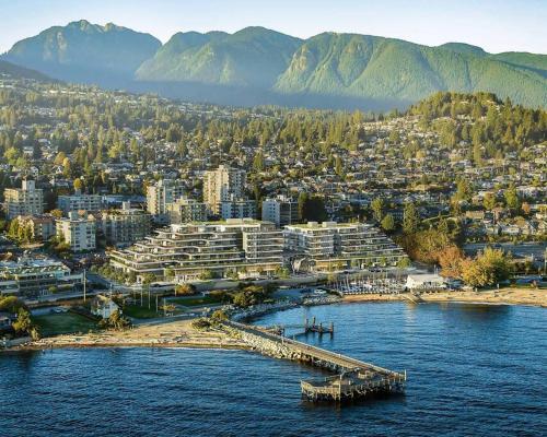 Sunny, comfort & spacious, room in West Vancouver in West Vancouver, Canada