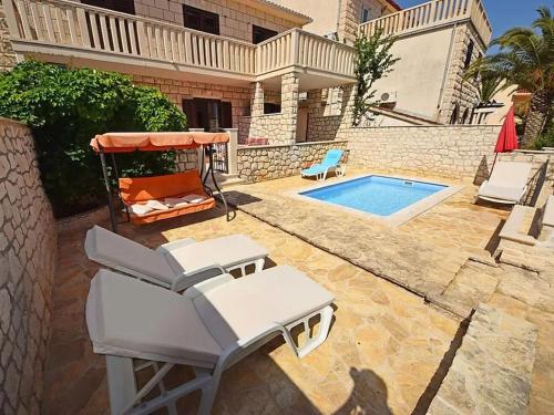 Apartment Marija - with pool - image 14
