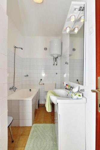 Two-Bedroom Apartment with Terrace image 10