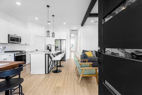NEW Cozy 3BD Home, 15 Min to Downtown, King Bd in Houston, USA