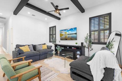 NEW Cozy 3BD Home, 15 Min to Downtown, King Bd in Houston, USA