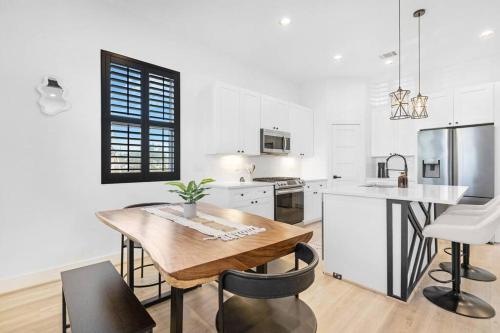 NEW Cozy 3BD Home, 15 Min to Downtown, King Bd in Houston, USA