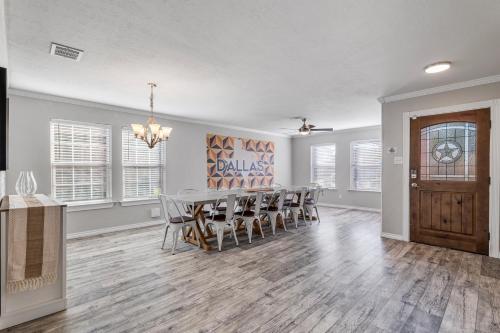 Retreat close to Lewisville Lake with pool, pet ok in Little Elm, USA