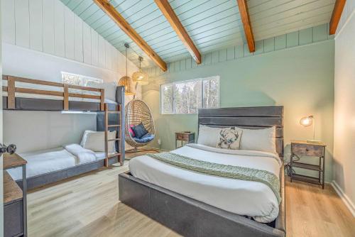 Quail Drive 2 Bdrm1 Bath Modern Cabin Hot Tub in Big Bear Lake, USA