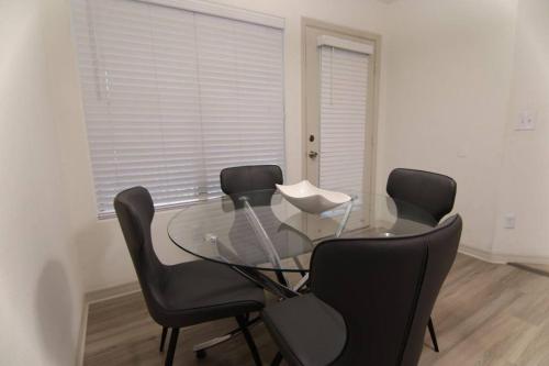 Charming 2BD, 2BTH Retreat in the Heart of Orlando in Orlando, USA