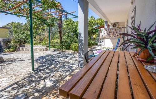 Viesnīcas āriene, 1 Bedroom Cozy Home In Donji Zagon in Donji Zagon