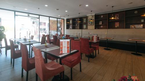 Reddoorz Plus Near Bamboo Organ Las Pinas - 레스토랑