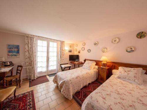 Charmante chambre avec terrasse privée et wifi à Saint-Benoît-sur-Loire