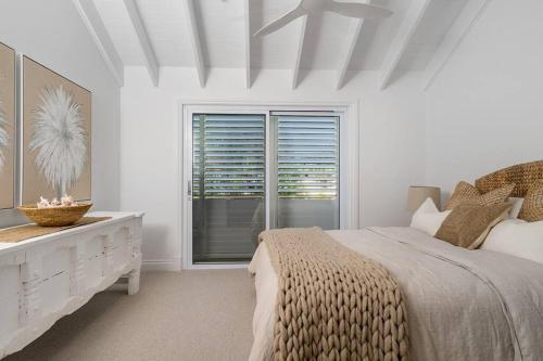Five-Bedroom House image 10
