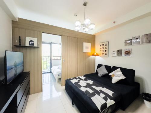 1 queen bed, 1 sofa bed