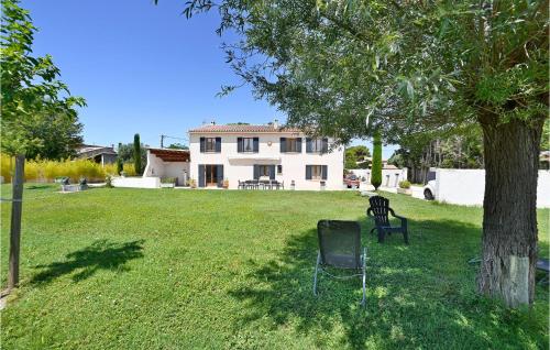 2 Bedroom Cozy Home In Sarrians gîte à louer Sarrians