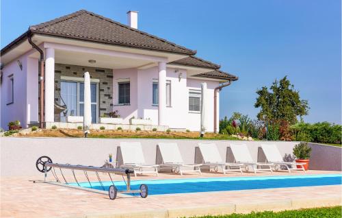 Peldbaseins, Amazing Home In Krizevci in Krizevci