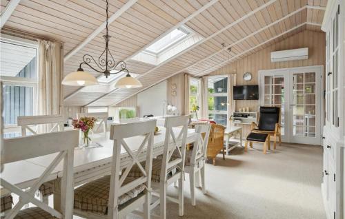  Awesome Home In Juelsminde With Kitchen in Sønderby