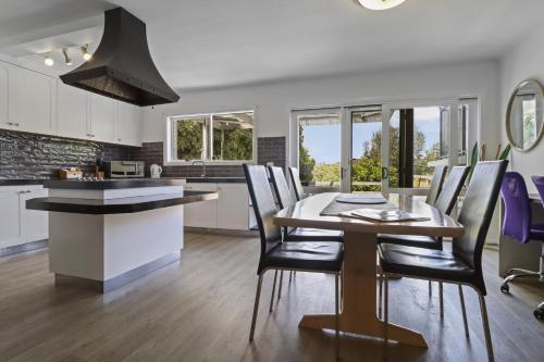 Konyha, Highton Accommodation (Geelong) in Belmont