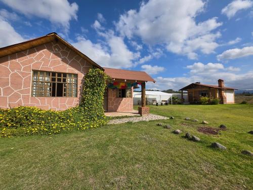 Cabañas el Corral del Rayo Huasca (Cabanas el Corral del Rayo Huasca) in Sanmigela Regla
