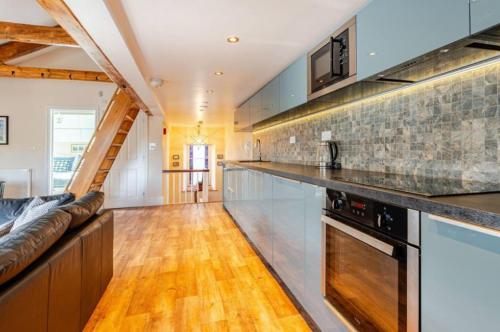 Sedbergh Penthouse - KingBed - Tv - Wifi in Sedberga