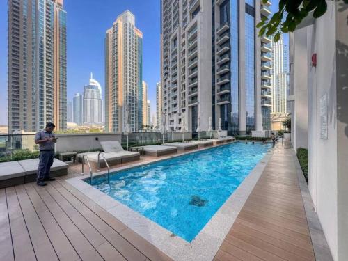 Burj Khalifa Views Stylish 2BR Near Dubai Mall and Metro, Dubai (photo 2)