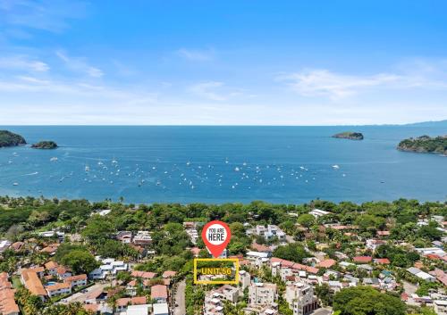 Sunshine Escape With A Rooftop Patio