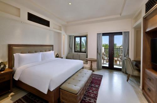 Jumeirah Al Wathba Desert Resort & Spa