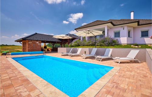 Peldbaseins, Amazing Home In Krizevci in Krizevci