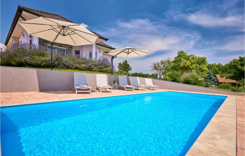 Peldbaseins, Amazing Home In Krizevci in Krizevci