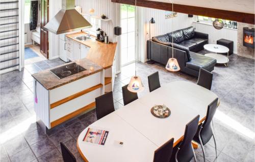  Beautiful Home In Tranekær With Sauna in Hou