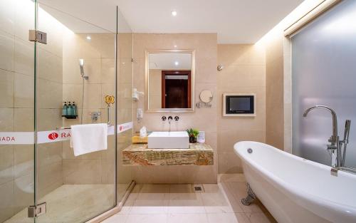 room detail thumbnail 1