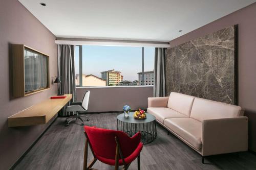 Suite, deluxe, king