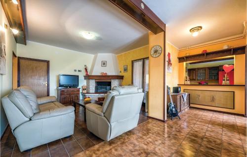virtuve, Nice Apartment In Pula With Sauna in Muntic