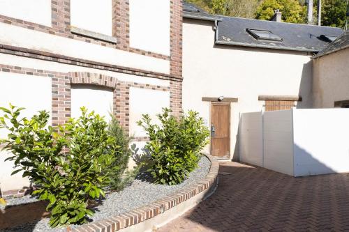 Exterior view, Le Petit Pont - Charmant Studio a Brionne in Brionne