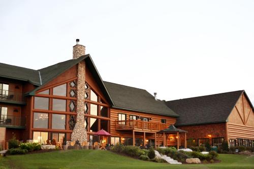 Crooked River Lodge - Hotel - Alanson