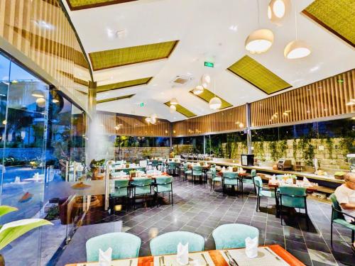 Restaurant, Pandora Sand Hill Mũi Né Resort in Phan Thiet
