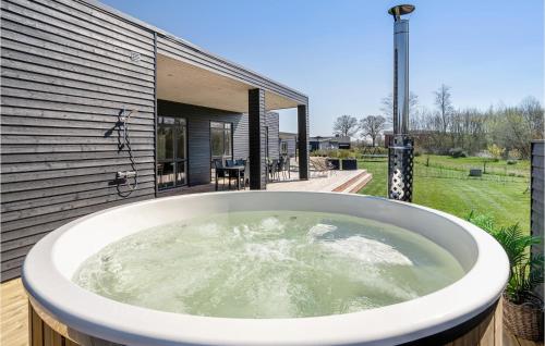 Hot tub, Holiday Home Haderslev 25 in Haderslev