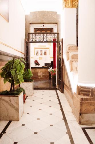New Palace - image 13