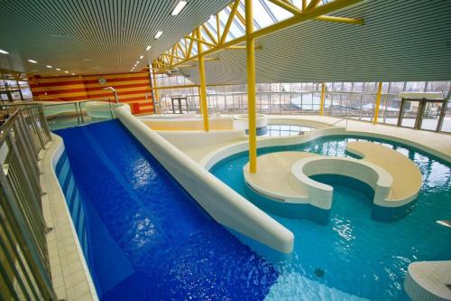 Water park, ViDa Prostorny 220 m2 3BR Apartman s Krbem a Zahradou, Idealni pro Rodiny in Praha-Troja