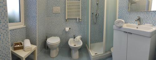 Granny's House Colosseum - image 4