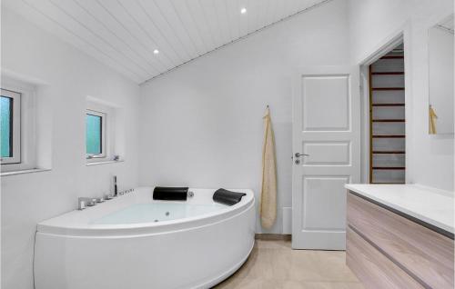 Baño, Holiday Home Pramvej Hjørring in Hjorring