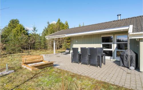  Beautiful Home In Oksbøl With Wifi in Oksbøl