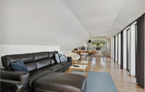 Nice Home In Øster Assels With Wifi in Sillerslev