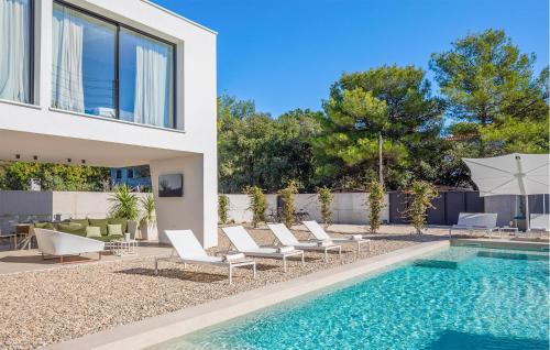 Villa Amber – khách sạn tại Pakostane