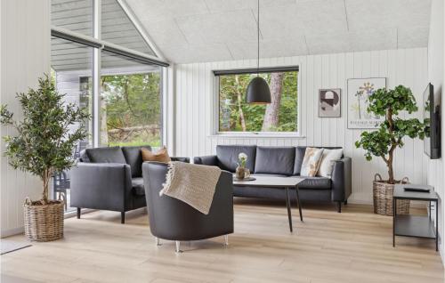 Six-Bedroom Holiday Home