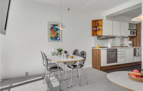 Konyha, Fanø Bad, Lejl 72 in Esbjerg