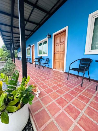 Balcony/terrace, นิวเวฟภูเก็ต near Chaithararam Temple (Wat Chalong)