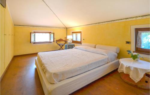 Lovely Home In Cortona With Kitchen in Scanizza