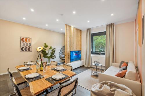 maremar - Design im Zentrum - 2 Schlafzimmer - Luxus Boxspringbetten - Küche - Arbeitsplätze & Highspeed WLAN - Balkon, Brunswick (foto 3)