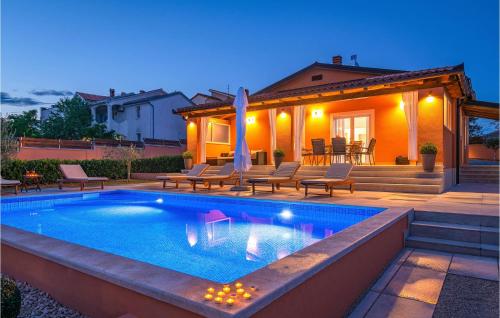 Amazing Home In Pula With Kitchen