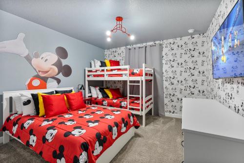 New Home 4 Bedrooms 3 Bathrooms At Storey Lake in Kissimmee, USA